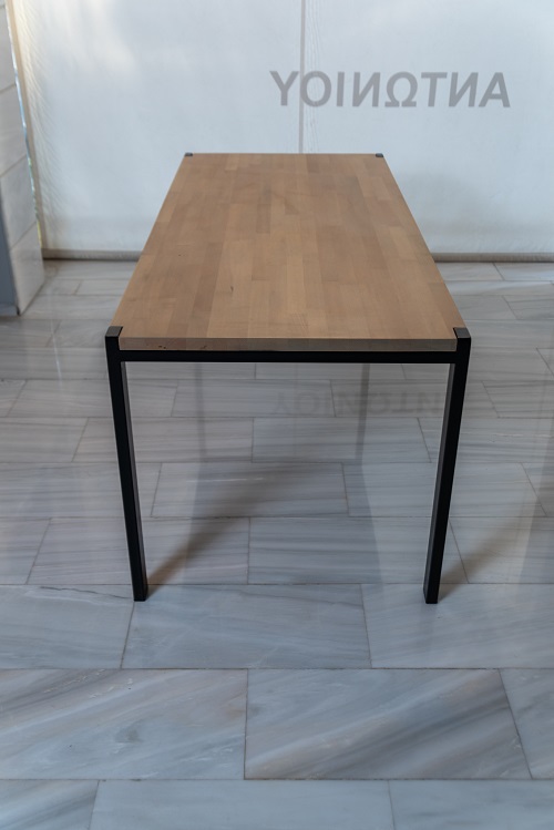   Natura dinning  table 