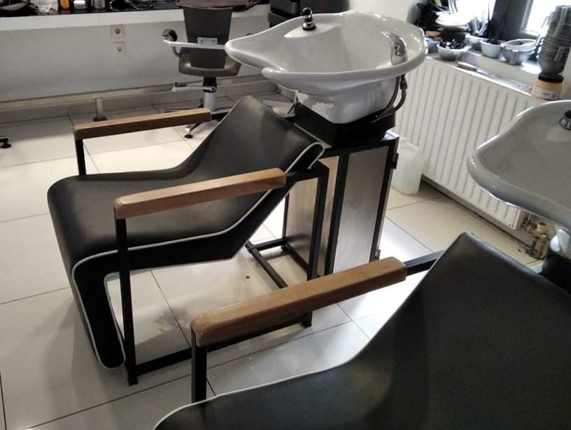 hairdressing chair 